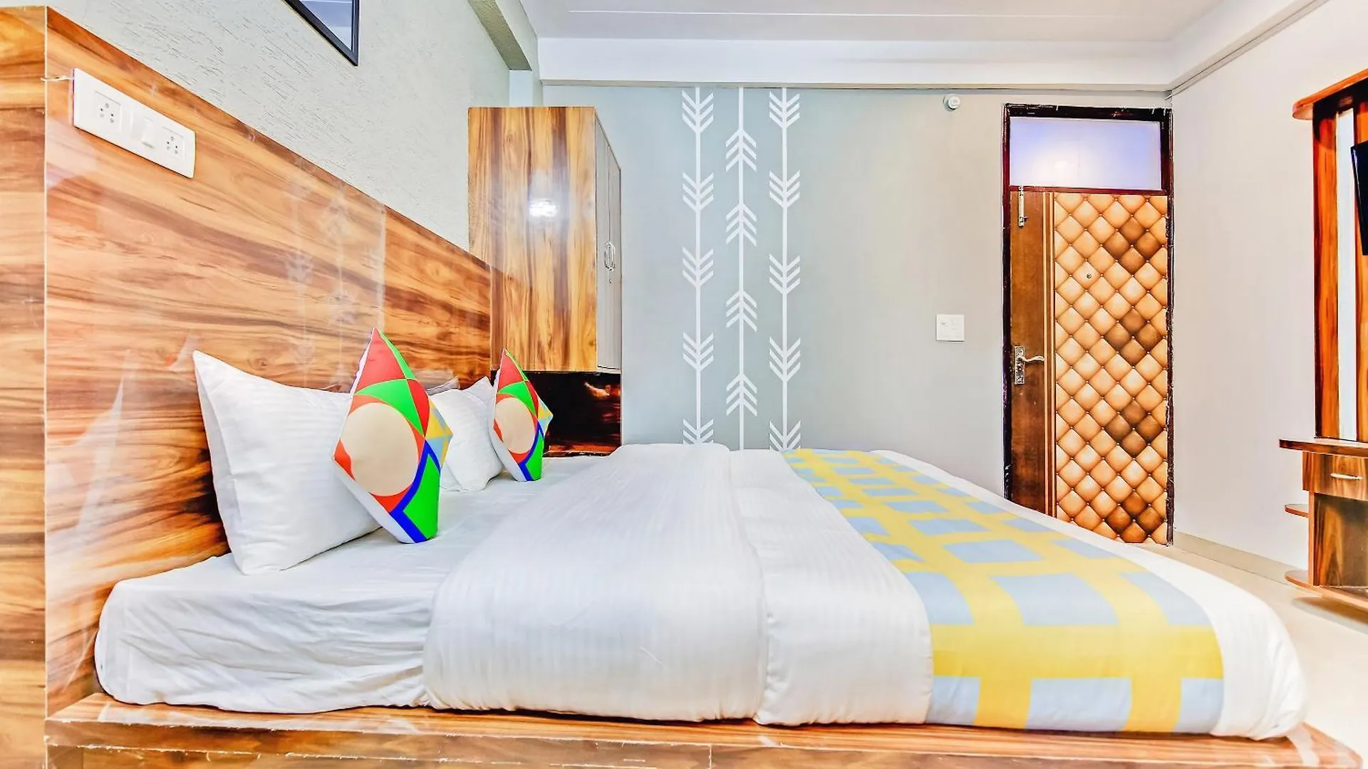 Daire Hotel O Sky Blue Gurgaon